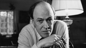 1280px-230224130923-01-roald-dahl-file-1971.webp.png